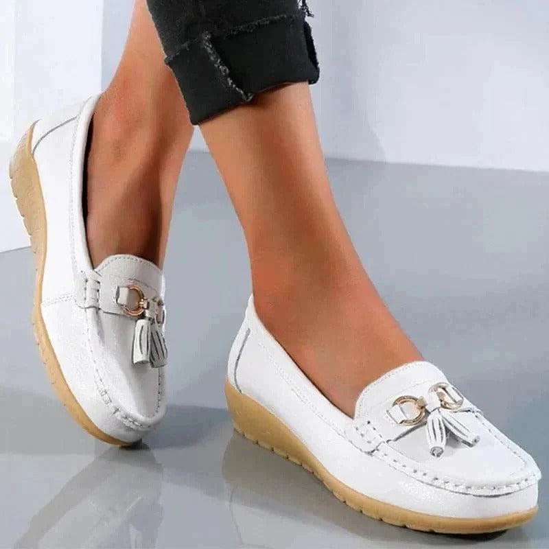 Tasseled Stitched Flat Ornamented Round Textured Loafer