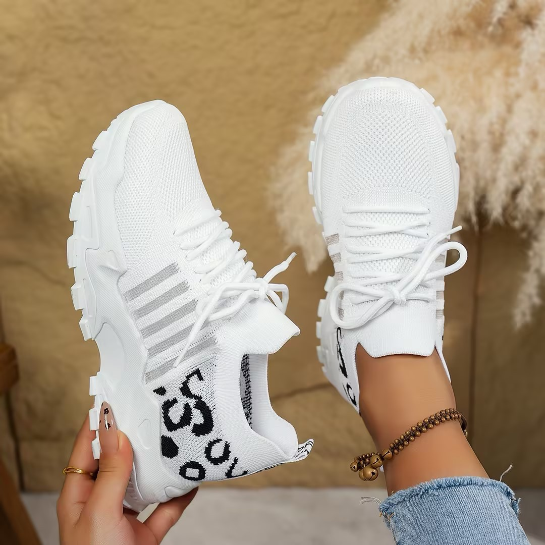 Round Toe Chunky Sole Knit Sneakers
