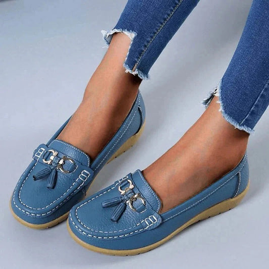 Tasseled Stitched Flat Ornamented Round Textured Loafer