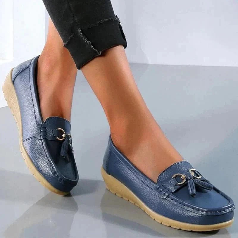 Tasseled Stitched Flat Ornamented Round Textured Loafer