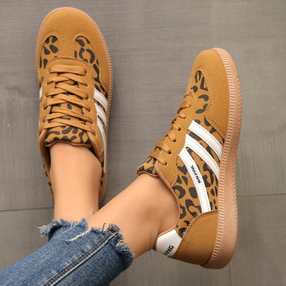 Low Top Lace Up Paneled Round Toe Flat Sneakers