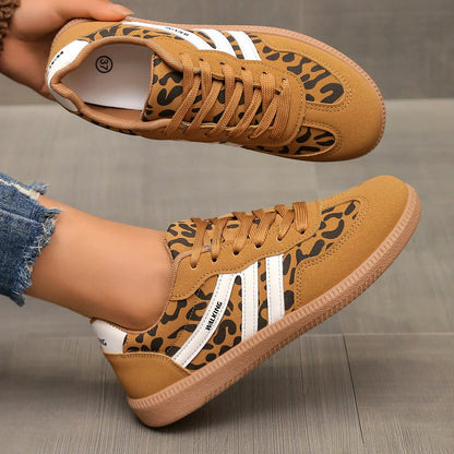 Low Top Lace Up Paneled Round Toe Flat Sneakers