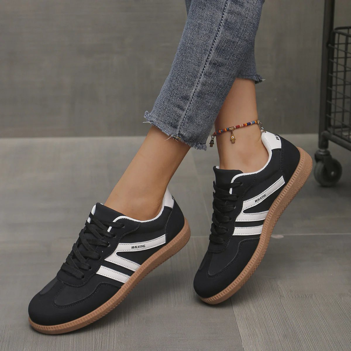 Low Top Lace Up Paneled Round Toe Flat Sneakers