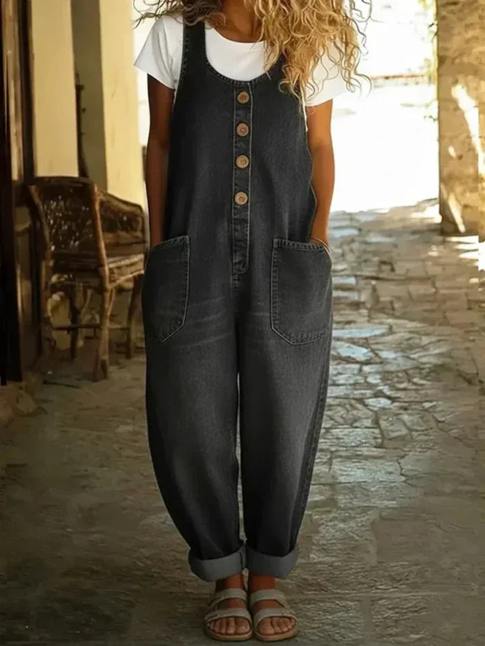 Sleeveless Scooped Buttoned Pocketed Slouchy Long Jumpsuit
